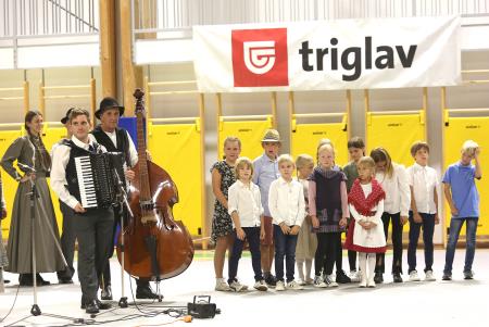 Folklorni festival KD Rak Rakek 23 Foto Ljubo Vukelič